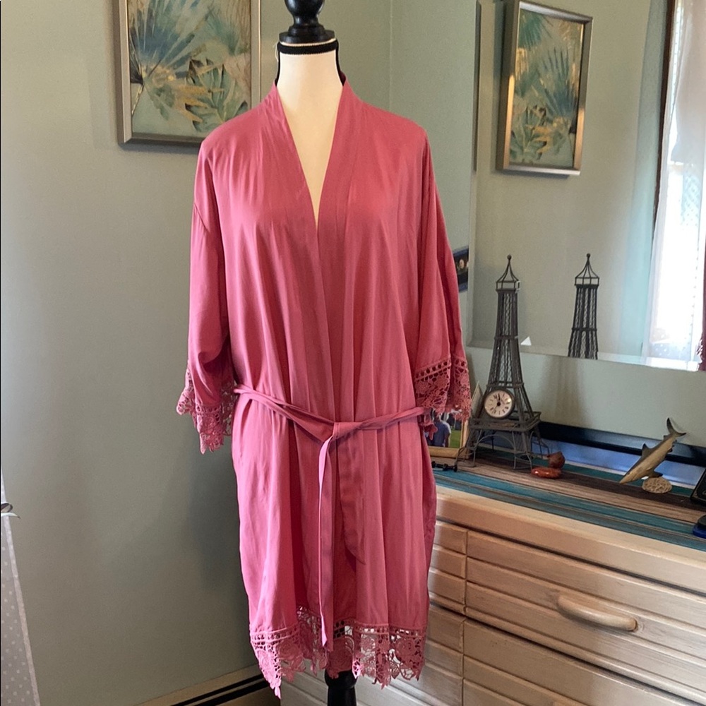 Elegant Pink Lace Trim Robe/beach coverup